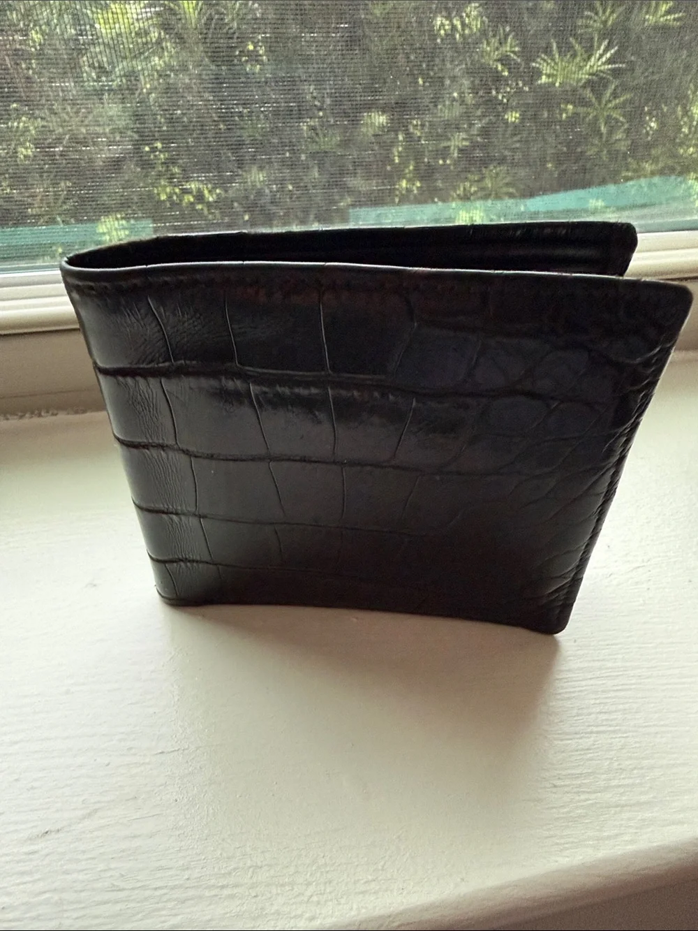 100% Pure African Alligator Black Leather Men's Bifold Wallet. African Markings